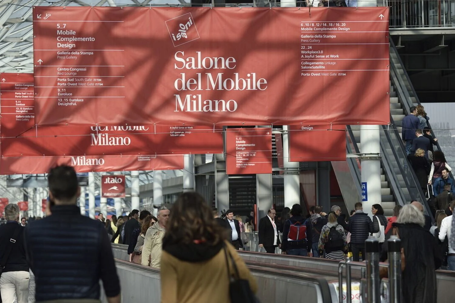 Salone del Mobile Milano 2026: edição esgota espaços com 1.900 expositores de 32 países