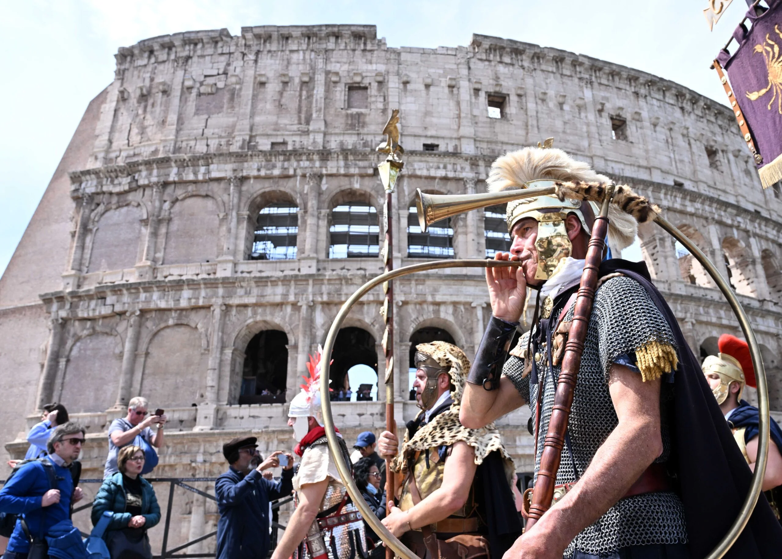 Cultura Romana: O Impacto da Monarquia na História