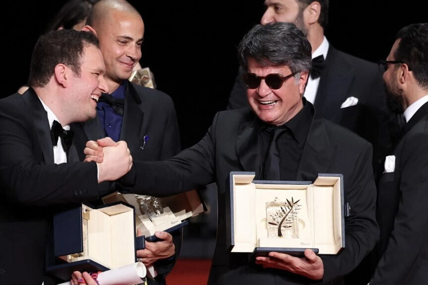 Mehdi Mahmoudian é preso em Teerã após assinar crítica a Ali Khamenei: o cinema iraniano sob cerco