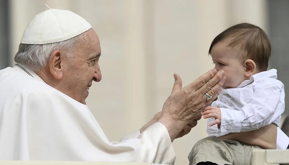 Papa Francisco incentiva famílias italianas a terem mais Filhos