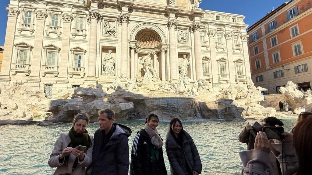 Vedere da vicino la Fontana di Trevi da oggi costa 2 euro [VIDEO] — agi.it