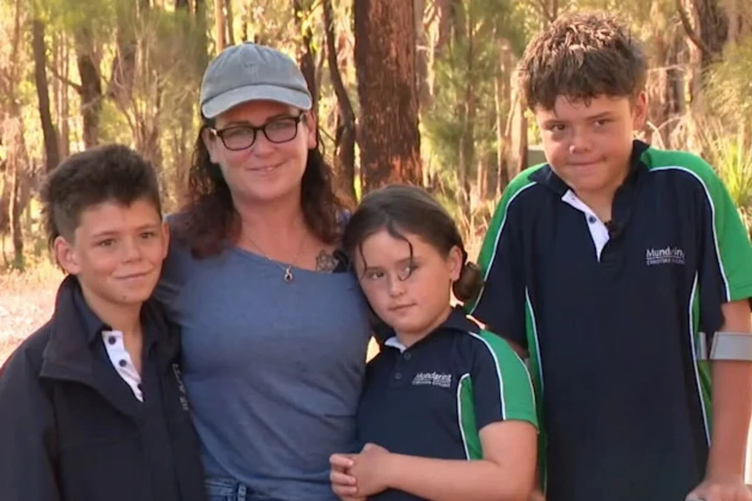 Adolescente de 13 anos nada por quatro horas na Austrália e salva a família em mar revolto