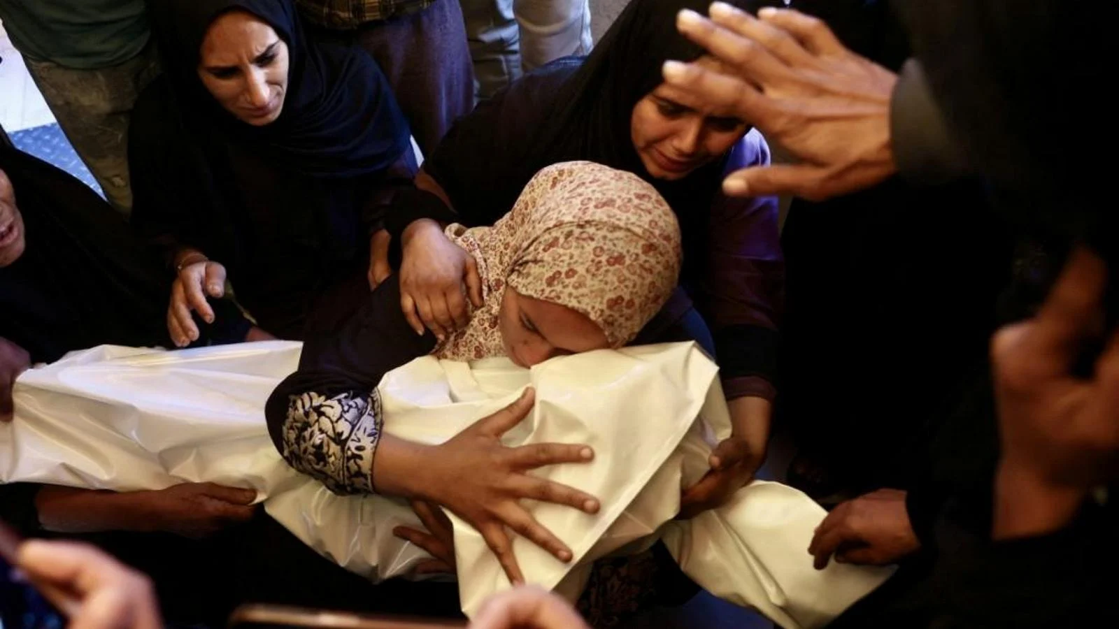 Crise na Human Rights Watch e escalada em Gaza: 9 mortos, detenção em Rafah e nova companhia feminina do exército israelense