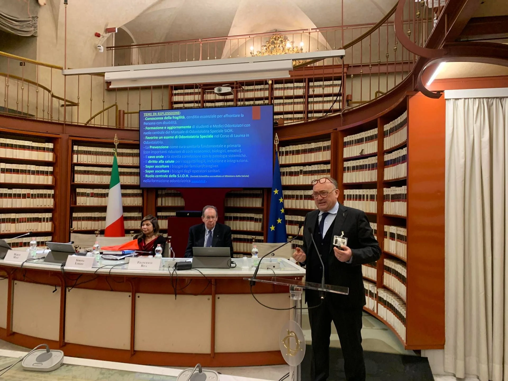 Prevenção odontológica para pacientes frágeis: Magi (Sioh) pede sinergia de equipes e famílias