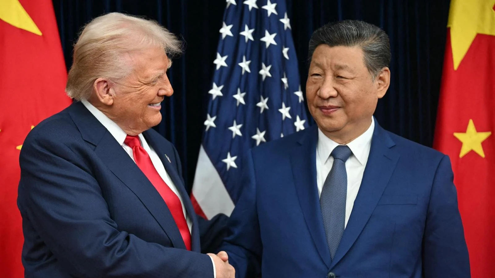 Trump e Xi têm conversa 'excelente' e abrem caminho para visita em abril; Beijing foca em Putin
