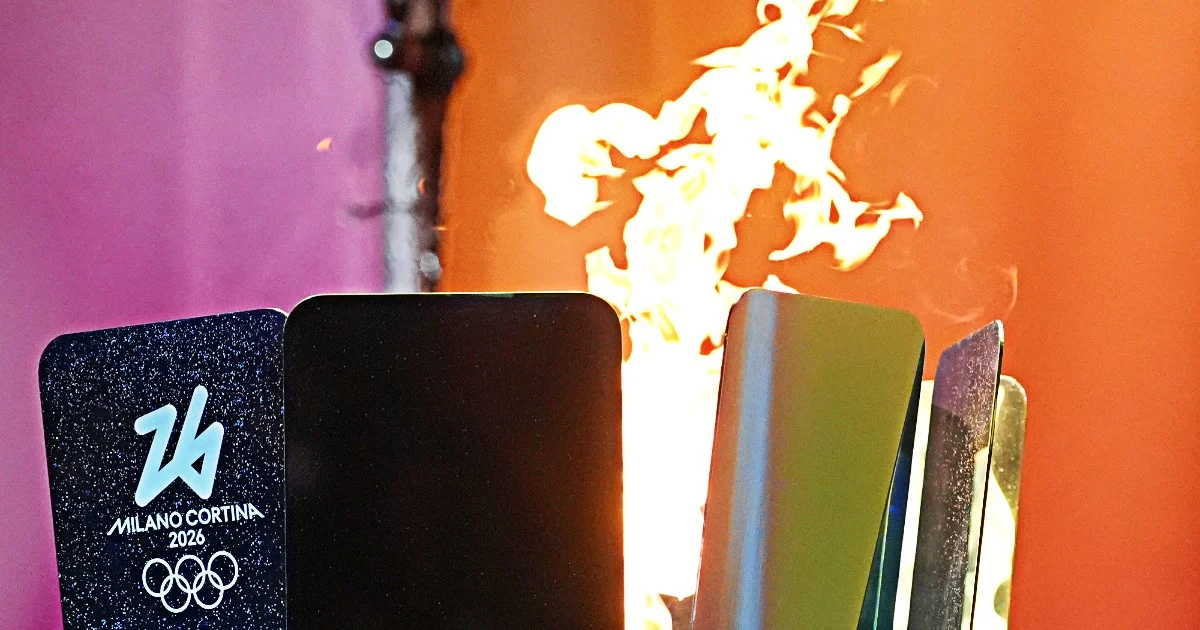 Milano‑Cortina 2026: é o dia da fiamma em Milão — chegada de Vance e jantar entre líderes globais