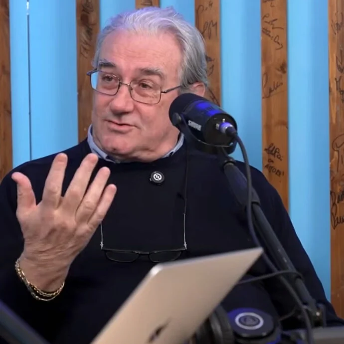 Fabrizio Corona faz all-in nas redes: números, limites e risco para marcas