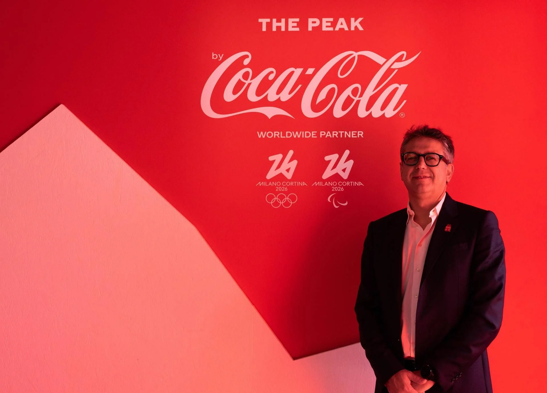 The Peak by Coca-Cola: instalação em Milão reafirma elo centenário com as Olimpíadas rumo a Milano Cortina 2026