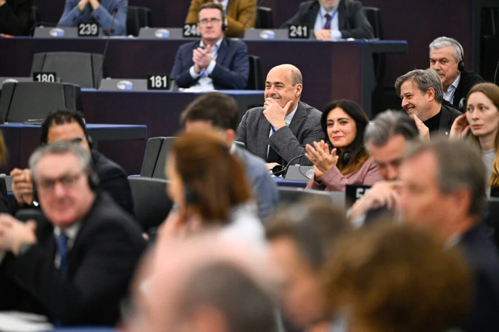 Verso gli Stati Uniti da Europa: o manifesto federalista do PD para reenquadrar a União Europeia