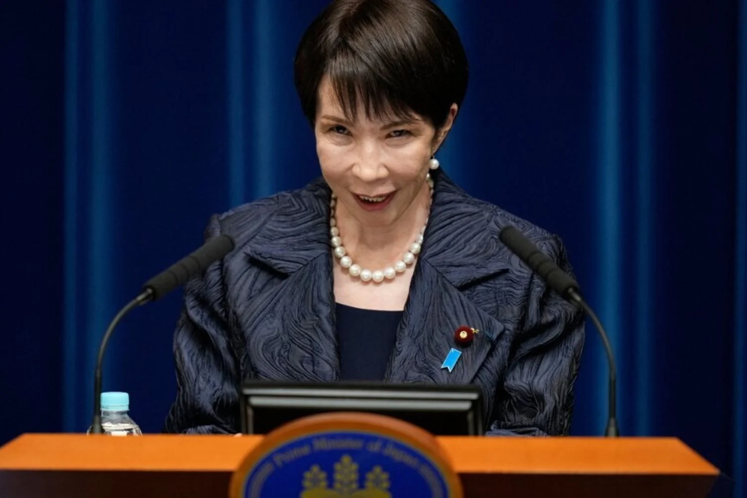 Japão em xeque: Sanae Takaichi mira a consolidação total do PLD