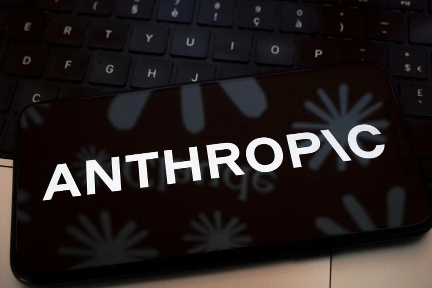 Bolha da IA em Risco: Choques no Setor Tecnológico Abalam Nasdaq e Reavaliam Investimentos