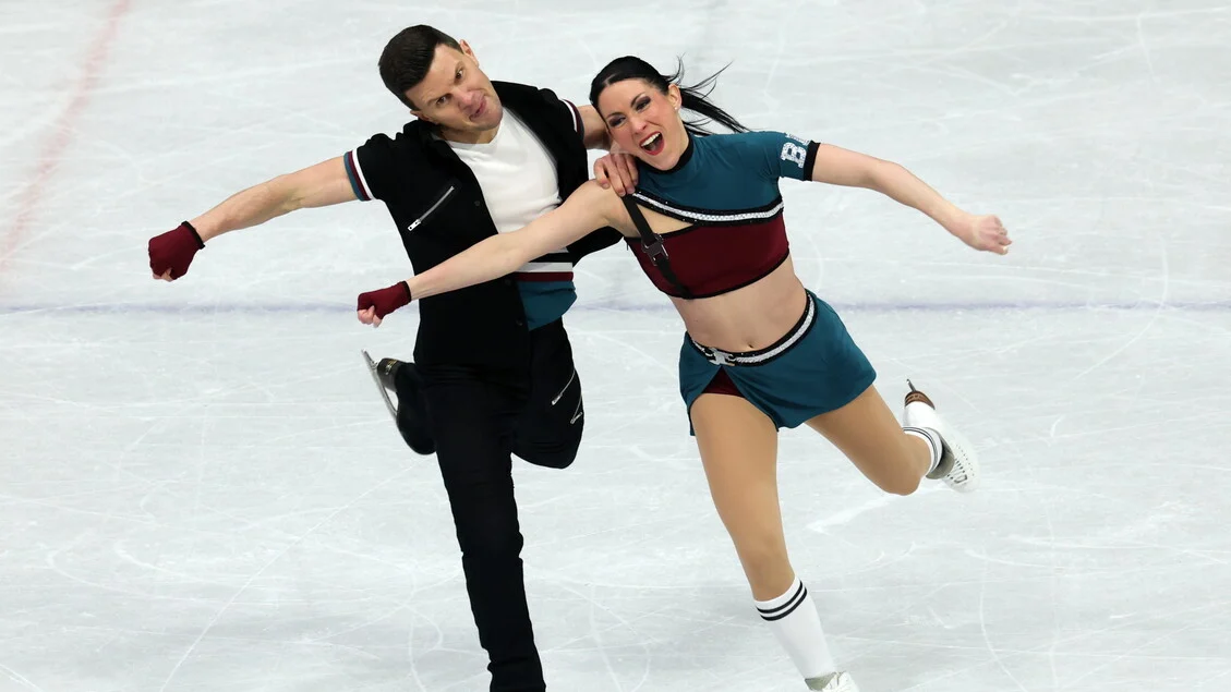 Guignard e Fabbri ficam em 5º na dança de gelo em Milano Cortina e mantêm viva disputa por medalha
