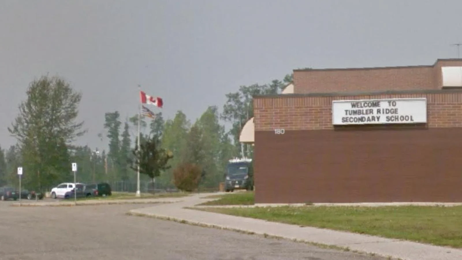 Tiroteio em escola de Tumbler Ridge: ao menos 10 mortos e 27 feridos em ataque na Colúmbia Britânica