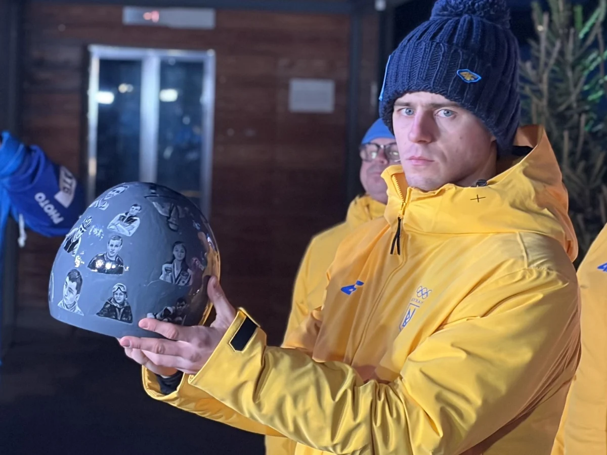 Doble padrão do COI nas Olimpíadas de Inverno: Heraskevych proibido de usar capacete com fotos de atletas ucranianos mortos