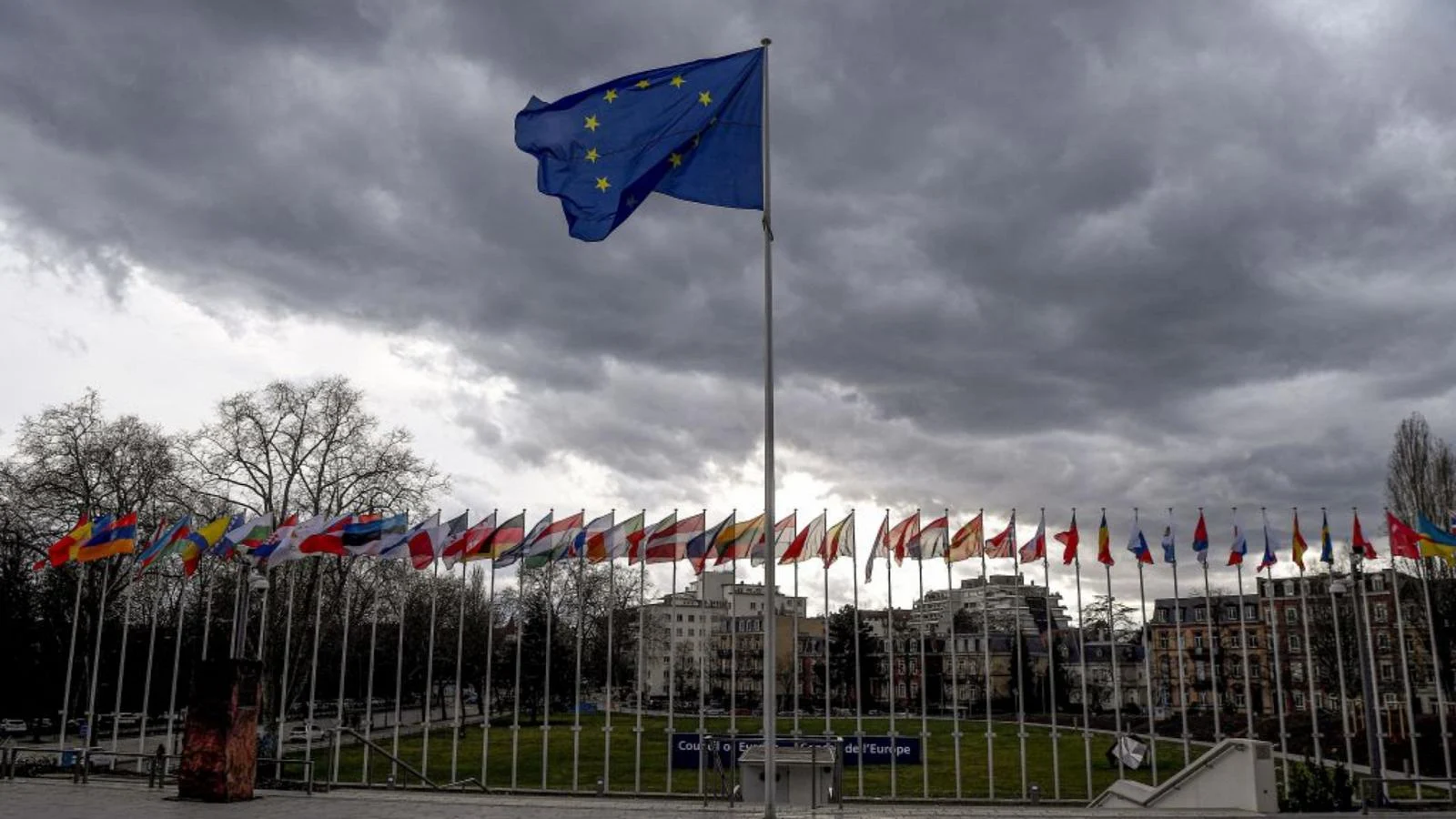 Europa busca autonomia estratégica frente aos Estados Unidos de Trump, mas sem roteiro claro