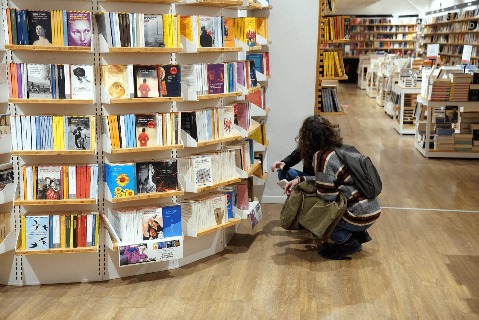 Pirataria tira um terço do mercado do livro e o uso da IA dispara entre estudantes