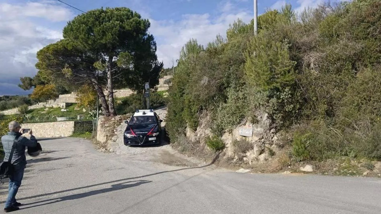 Menina de 2 anos encontrada morta em Bordighera; companheiro da mãe também é indiciado