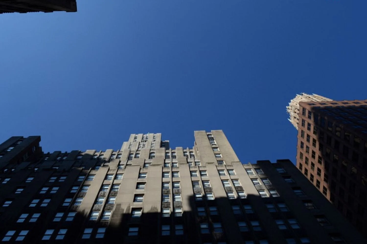 Waldorf Astoria à venda em Nova York após reforma bilionária: um movimento estratégico no tabuleiro global