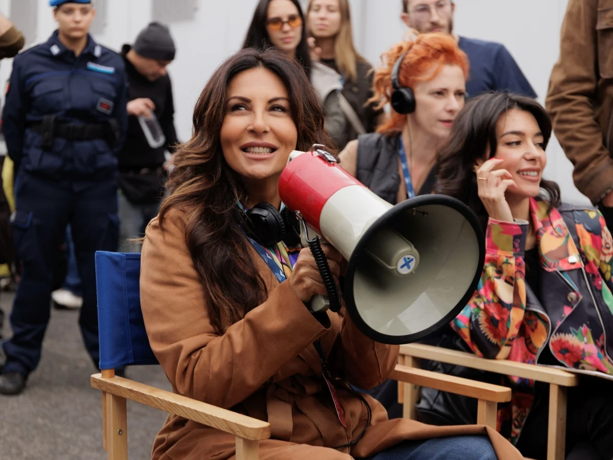 Sabrina Ferilli em 'Gloria - Il ritorno': a diva caída que se reinventa entre escândalos e memória