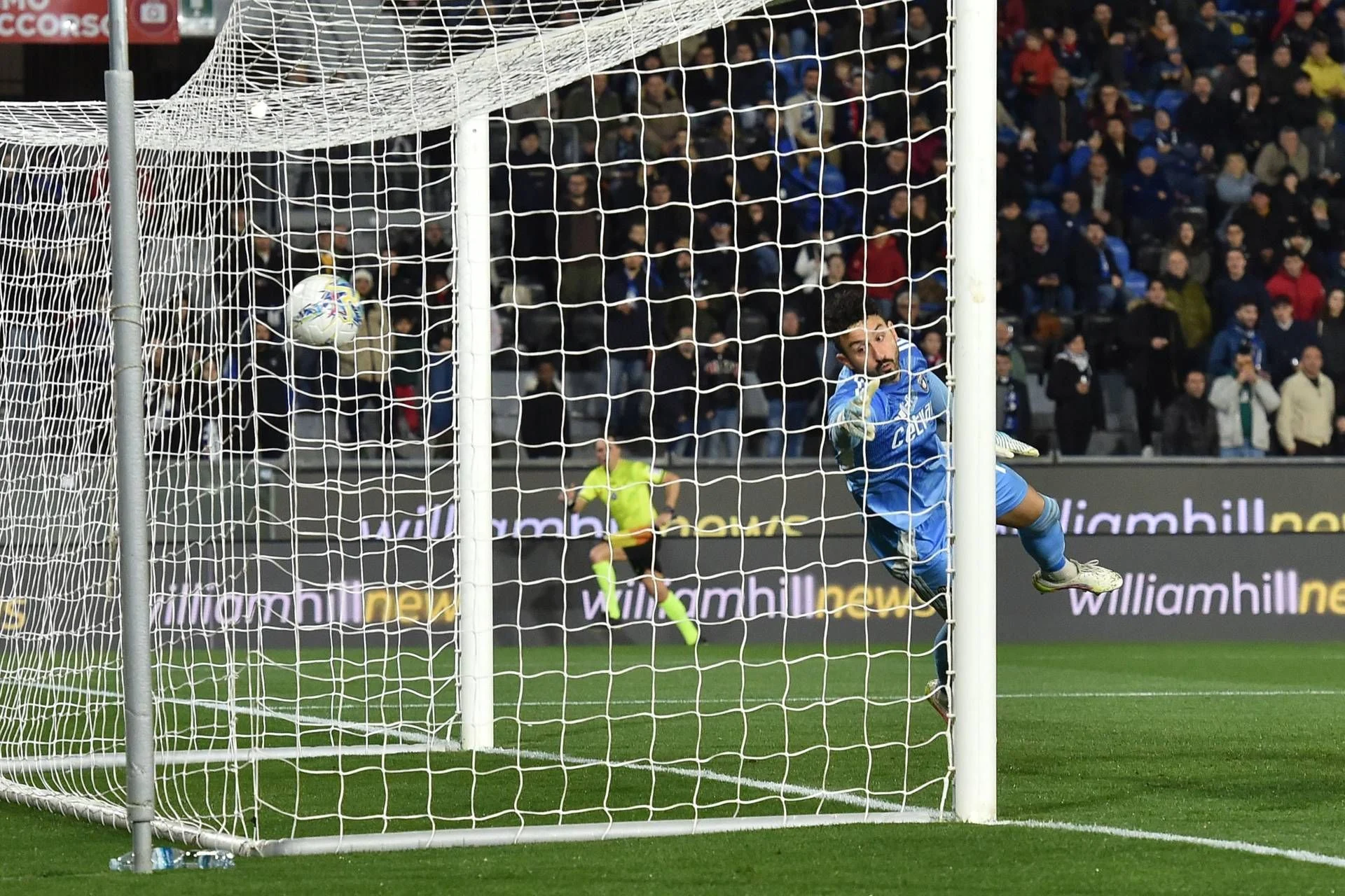 Gol anulado ao Milan: toque de mão de Fullkrug anula finalização de Rabiot contra o Pisa