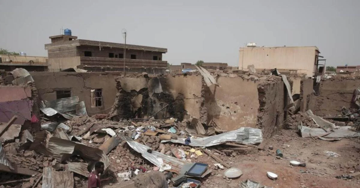 Sudão: ataque das RSF a escola corânica no Kordofan do Norte e incêndios em campo de Tawila deixam dezenas de mortos e feridos