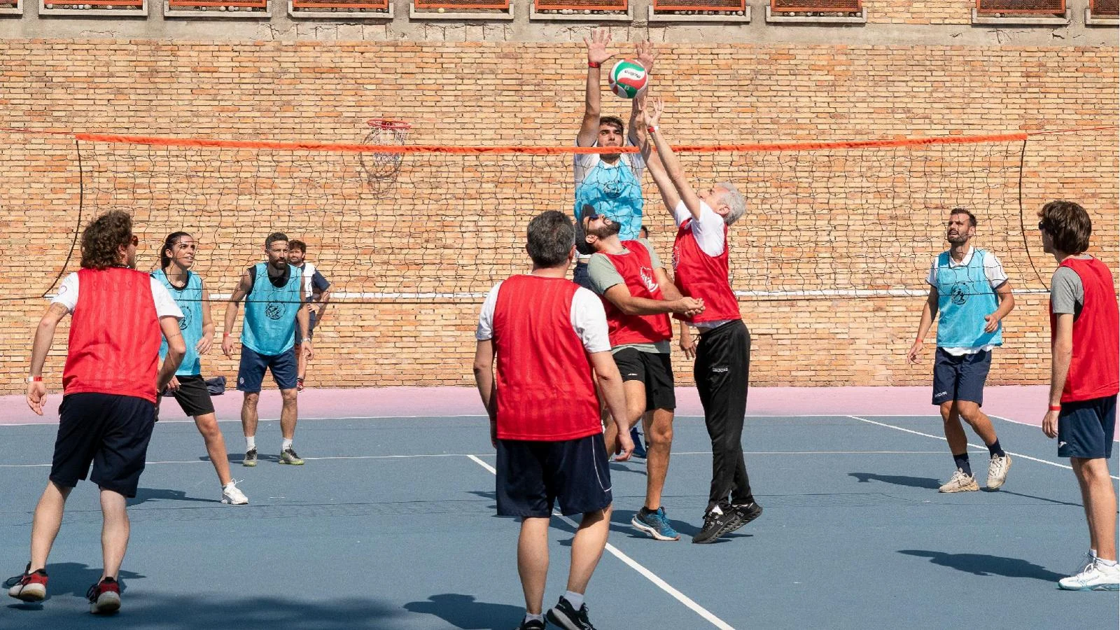 Jogos da Esperança em Milão: a 'pequena Olimpíada' que leva o esporte para dentro do presídio de Bollate