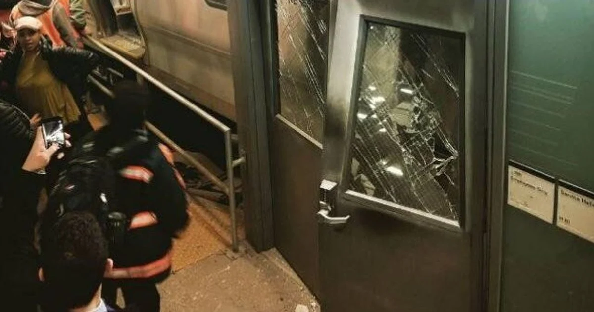 Avalanche provoca descarrilamento de trem em Goppenstein, região do Valais; há feridos