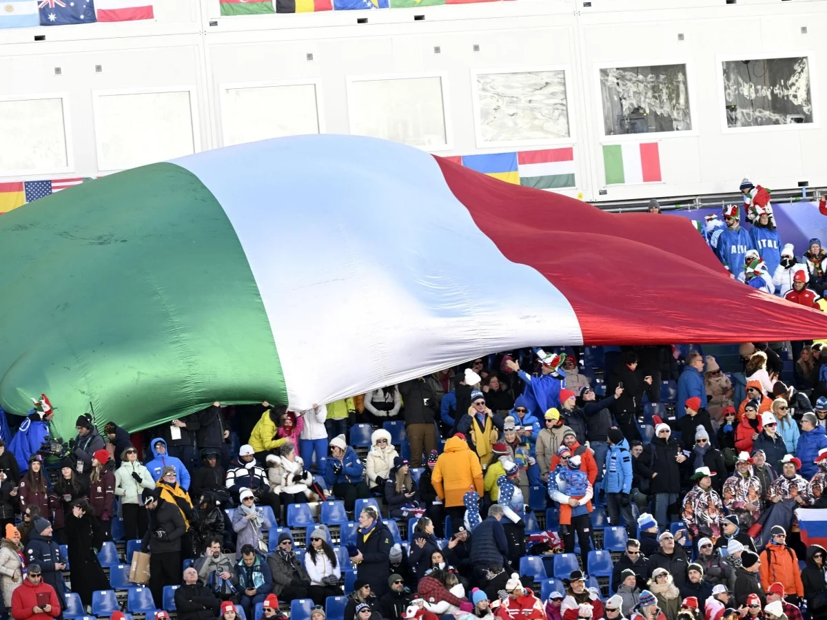 Tifo nas Tofane: a espera ao amanhecer por Brignone e Goggia em Cortina