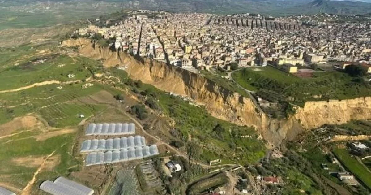 Meloni anuncia 150 milhões e nomeia Ciciliano comissário após ciclone Harry em Niscemi