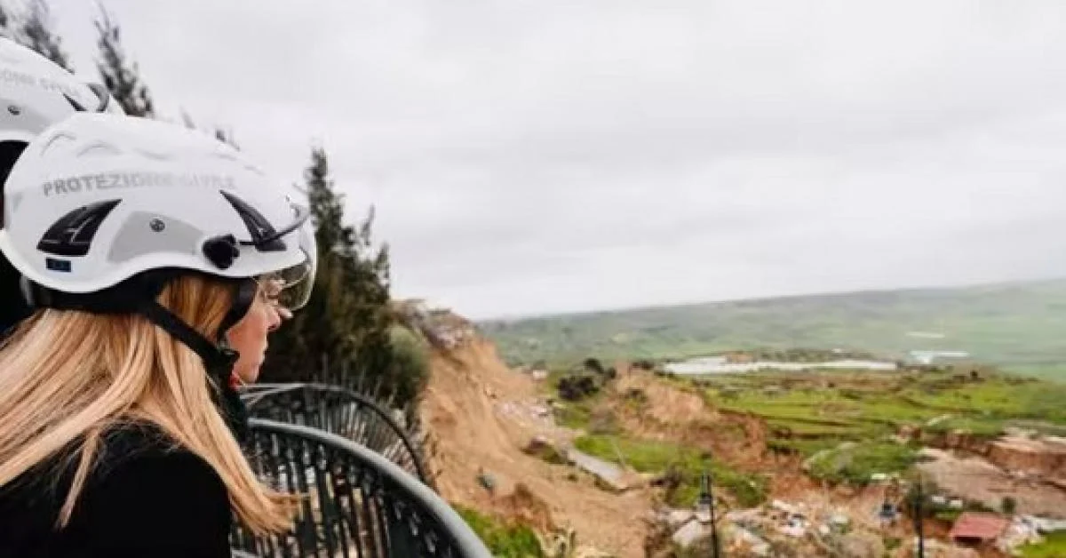 Meloni volta a Niscemi: €150 milhões anunciados e decreto emergencial pronto para acelerar reconstrução e indenizações