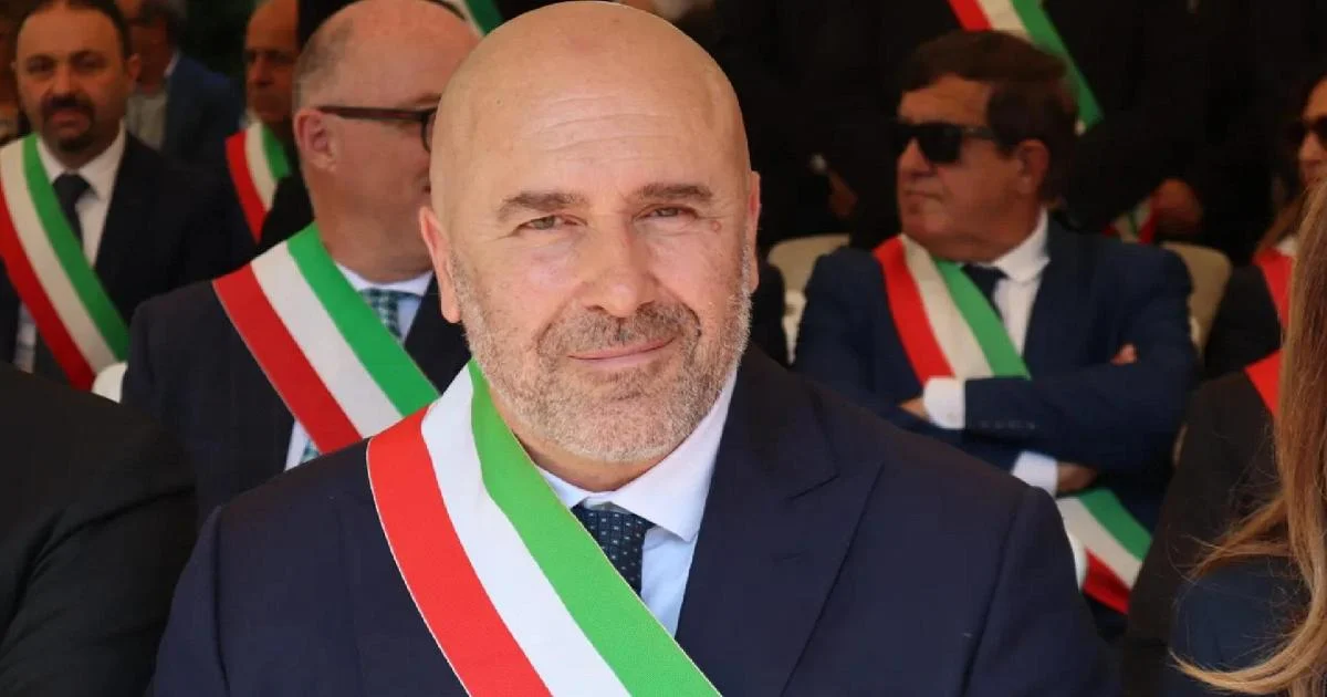 Prefeito de Terni, Stefano Bandecchi, será julgado por suposta evasão fiscal de 20 milhões