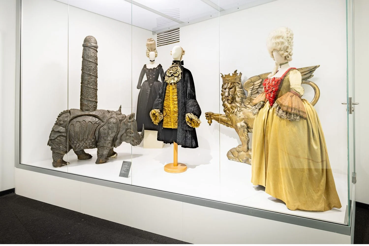 Cinecittà celebra os trajes incríveis de Casanova de Federico Fellini: homenagem ao cinema e à moda do século XVIII