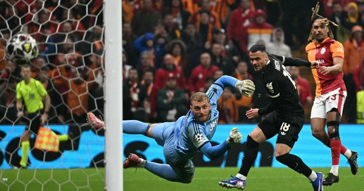 Noite de pesadelo em Istambul: Galatasaray atropela a Juventus por 5-2 no play-off da Champions