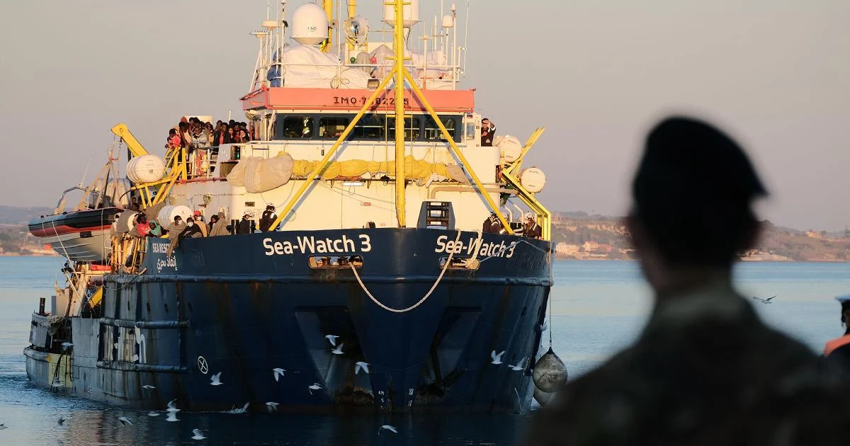 Tribunal suspende apreensão da Sea Watch 5; Piantedosi anuncia recurso e debate sobre 'bloqueio naval' vai ao Parlamento