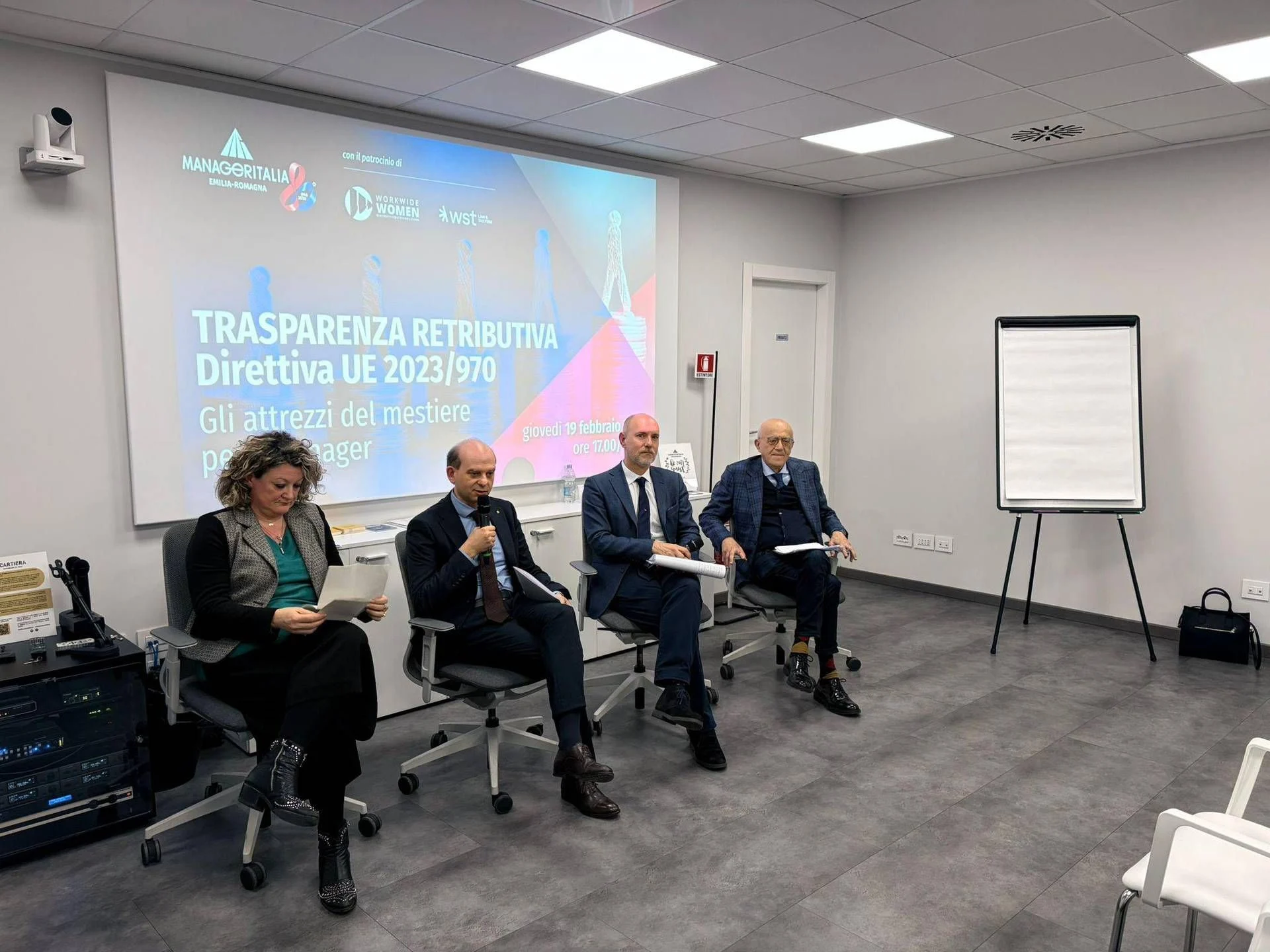 Transparência retributiva: estratégia decisiva para equidade e competitividade avaliada por Manageritalia em Bolonha