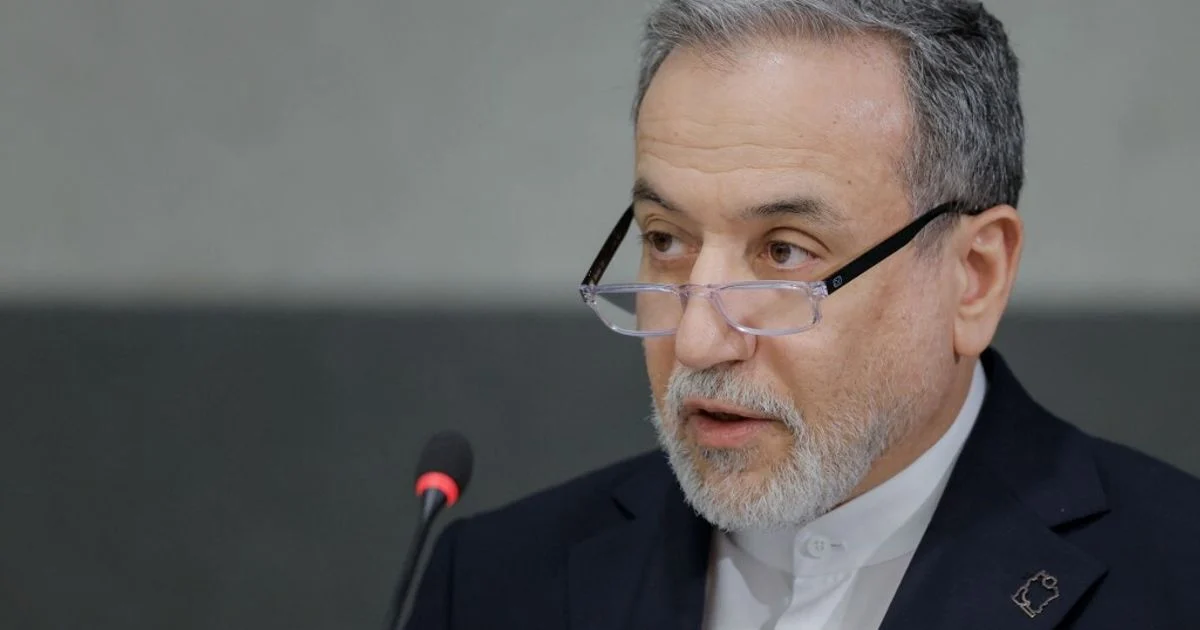 Irã anuncia rascunho de acordo nuclear com os EUA em 2-3 dias; Trump avalia ataque limitado