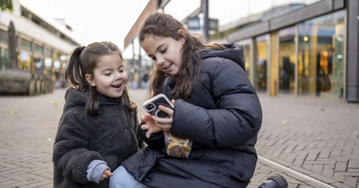 Países avançam com restrições de redes sociais para menores: mapa das propostas e riscos