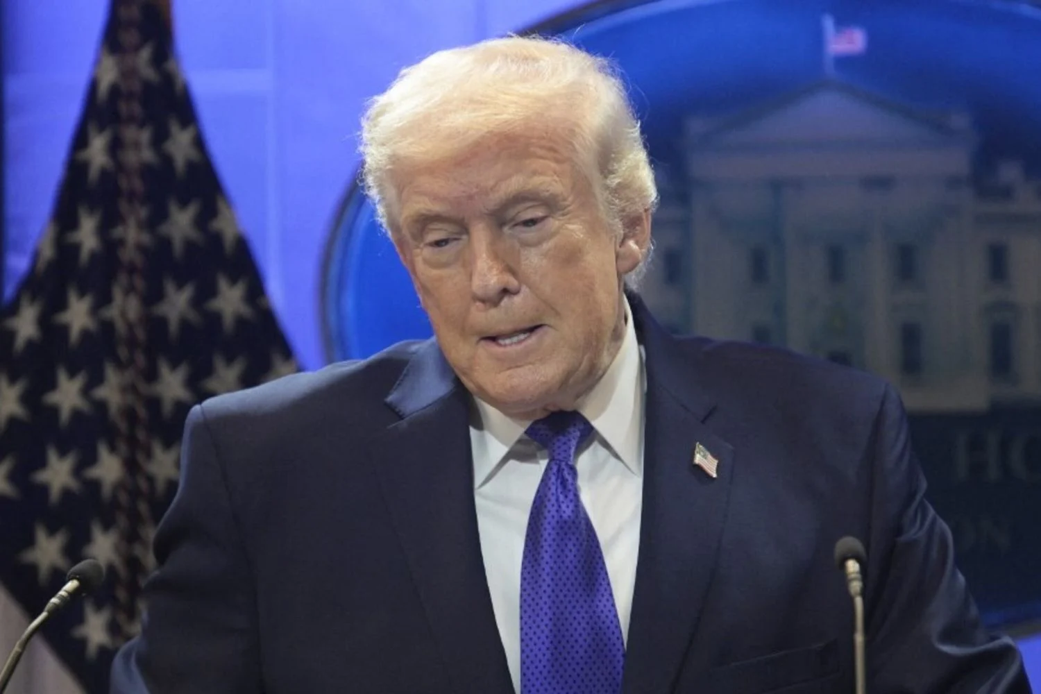 Corte Suprema dos EUA anula poderes de emergência; Trump impõe tarifas globais de 10% a partir de 24 de fevereiro