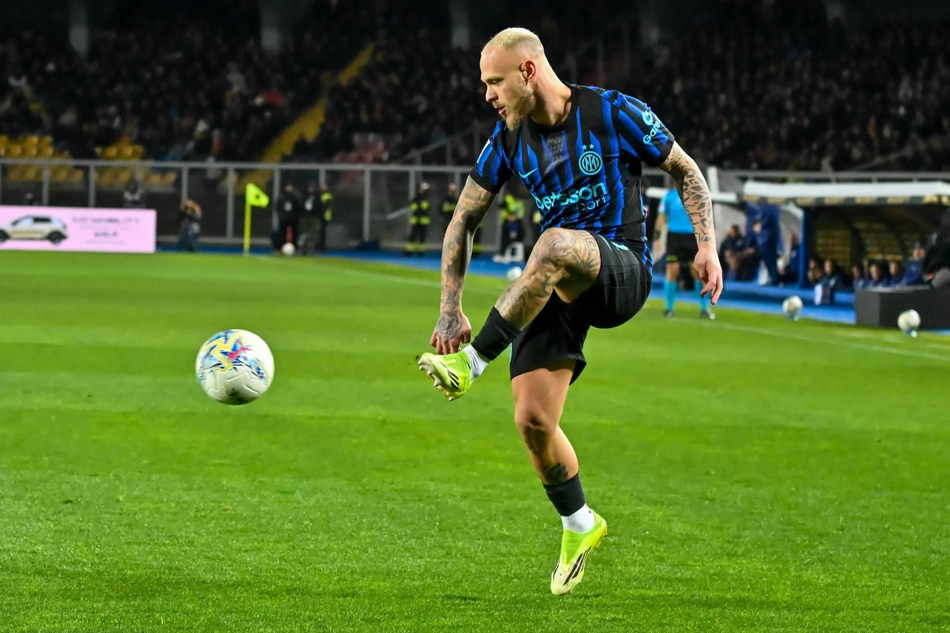 Gol anulado a Dimarco em Lecce-Inter: análise do impedimento que mudou o jogo