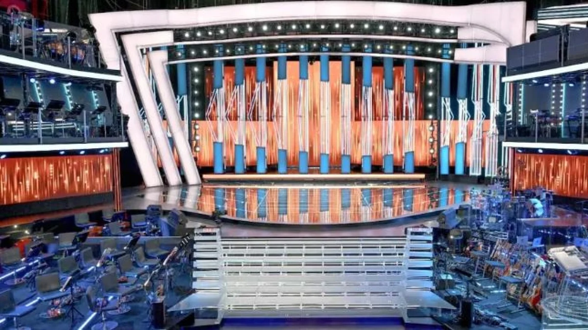 Sanremo 2026: o palco do Ariston vira infraestrutura tecnológica e a orquestra sai da cova
