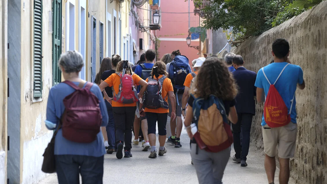 Via Francigena em alta: crescimento forte em 2025 confirma estratégia dos cammini