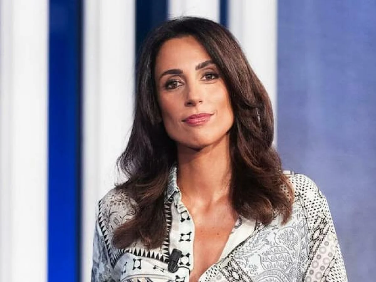 Giorgia Cardinaletti se junta a Carlo Conti e Laura Pausini na final do Festival de Sanremo 2026