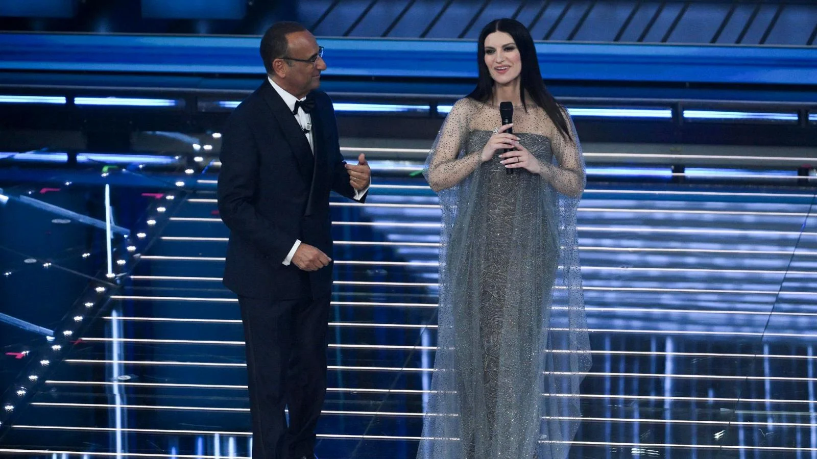Sanremo 2026 estreia com 9,6 milhões e 58% de share na Rai1