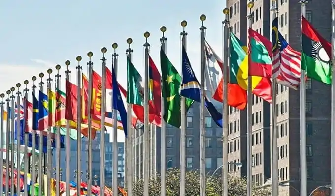 Assistência Internacional: Serviços Essenciais das Embaixadas e Consulados