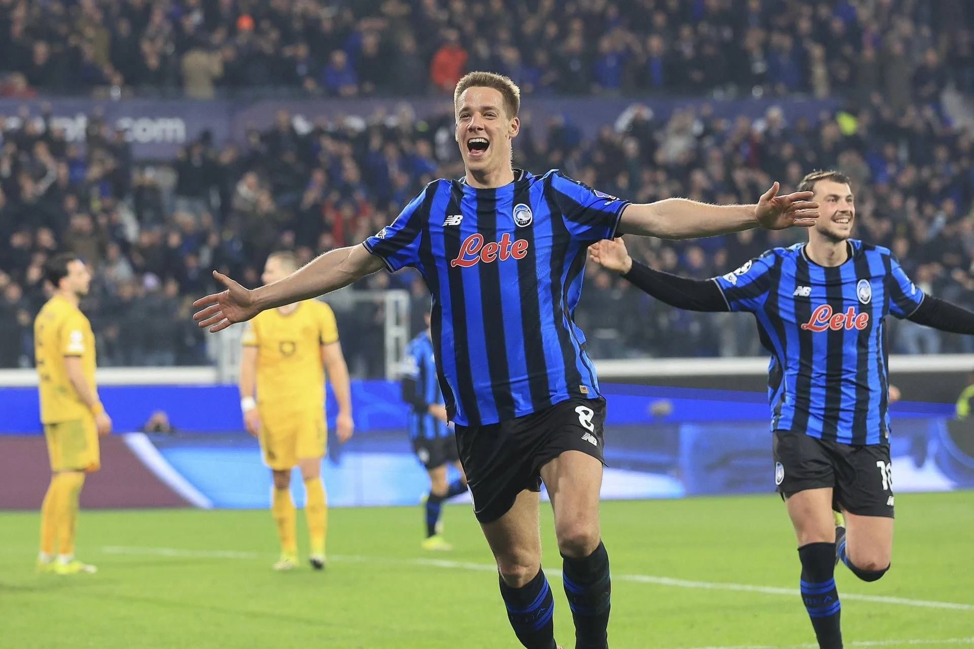 Atalanta vence Borussia Dortmund por 4-1 e garante vaga dramática nas oitavas da Champions
