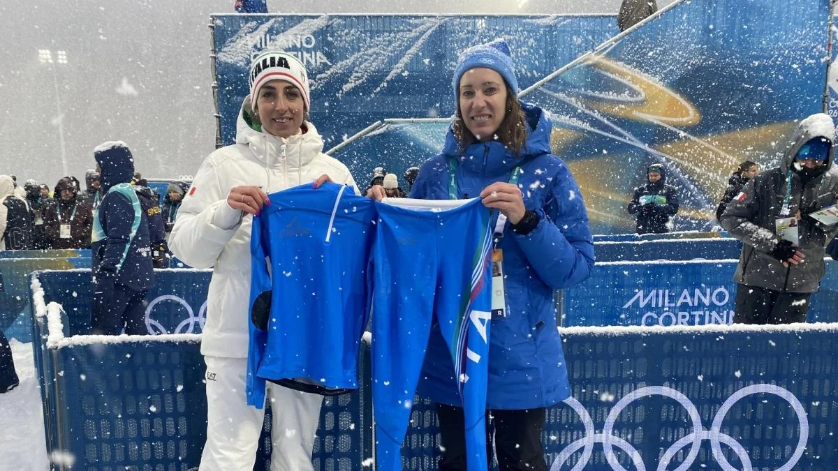 Lisa Vittozzi doa a tuta de ouro do biathlon ao Museu Olímpico de Lausanne
