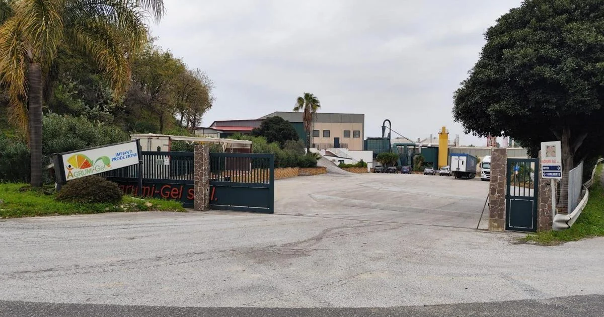 Operário de 60 anos morre ao ser tragado por esteira em Barcellona Pozzo di Gotto