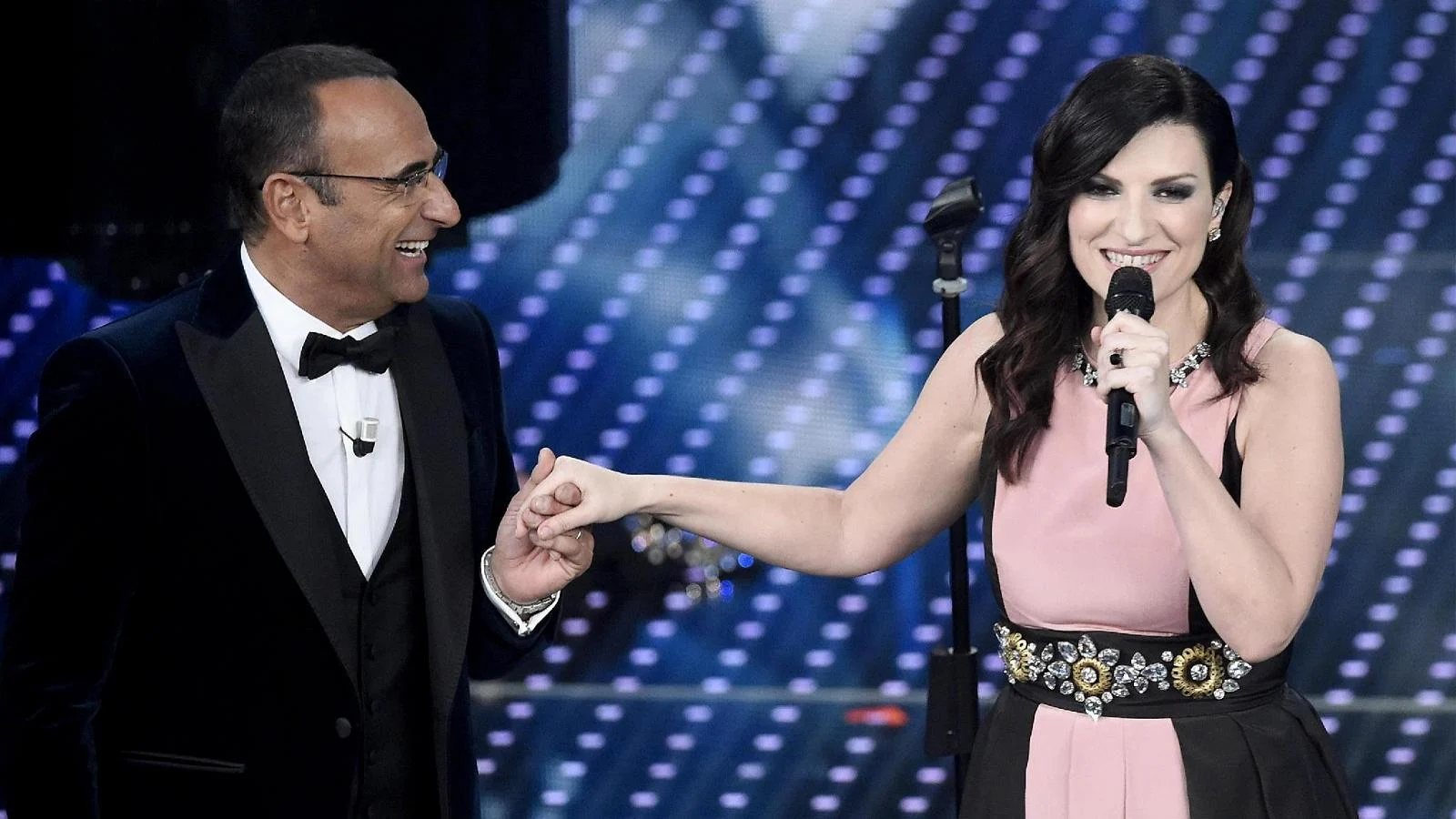 Sanremo 2026: ordem da final — horários dos 30 artistas e convidados especiais