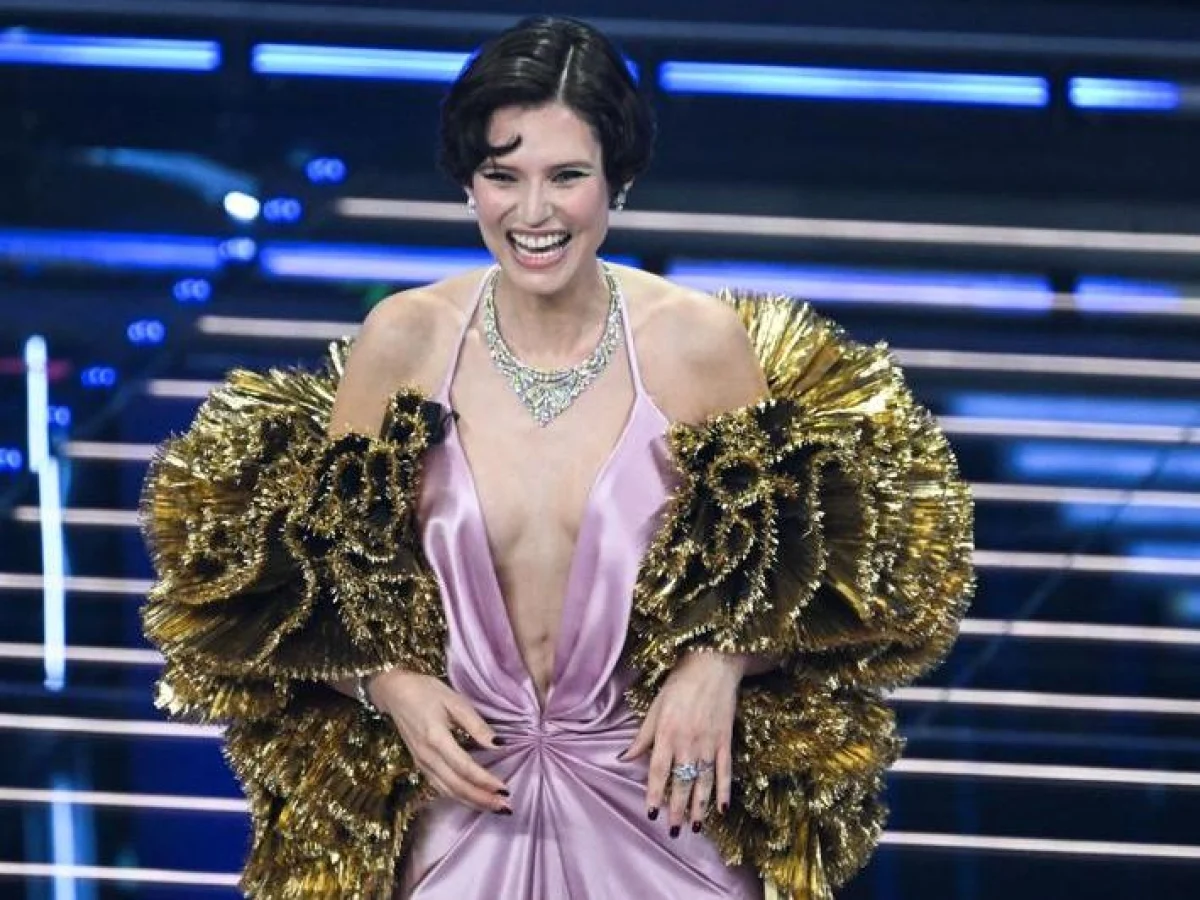 Bianca Balti em Sanremo: o renascimento entre cabelos, cicatriz e solidariedade feminina