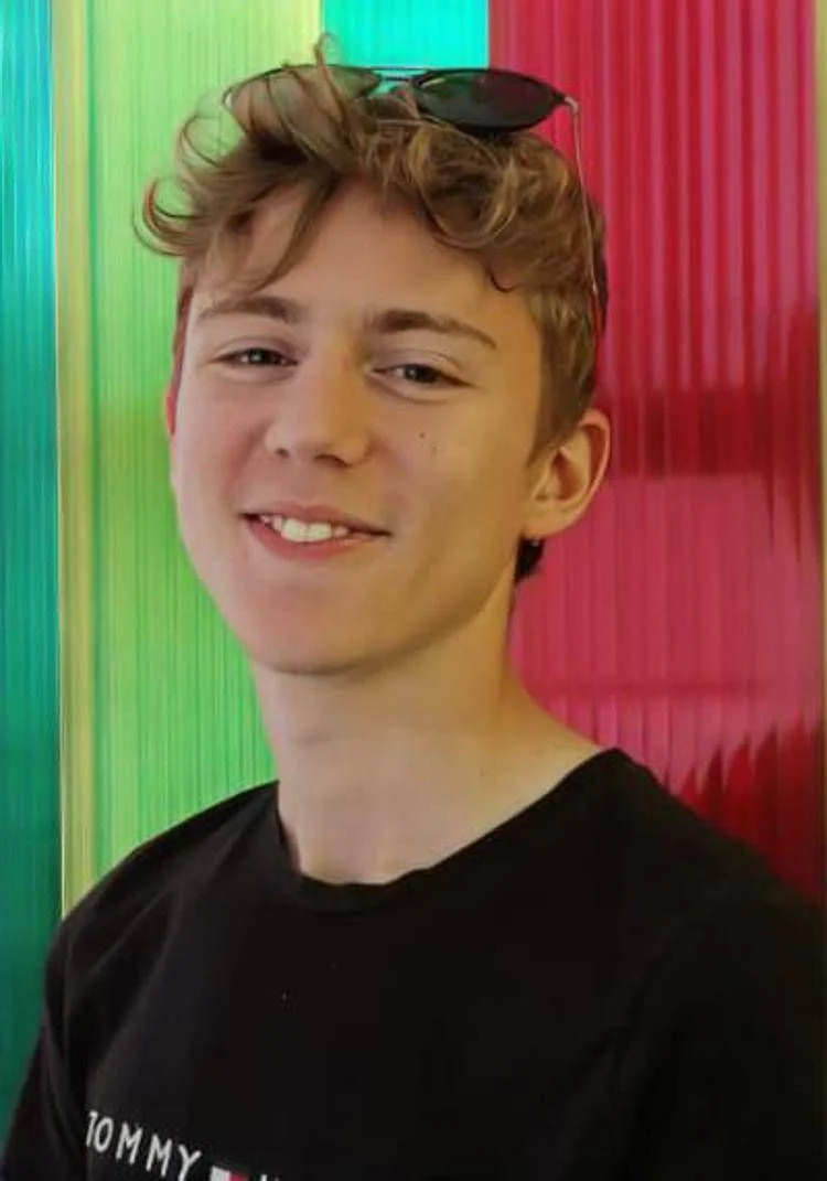 Andrea e o último gesto: córneas doadas lembram urgência sobre a Lafora e as doenças raras